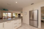 Stunning Kitchen and high end appliances to use during your stay